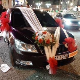  Erzurum Çiçek araba süsü