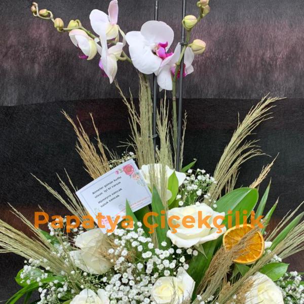  Erzurum Çiçek Orkide ve Beyaz Gül Aranjmanı 