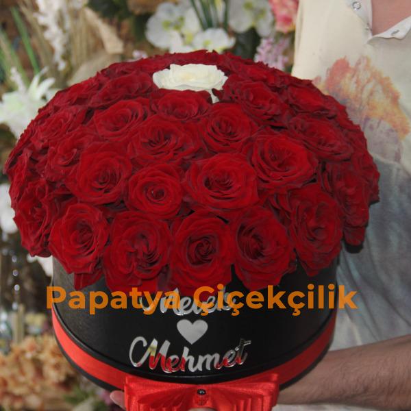  Erzurum Çiçek KUTU GÜL 41 ADET