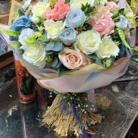 Erzurum Çiçekçi Yapay Güllerle Demet Karışık renkler